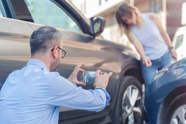 Professional Auto Insurance technician working in Pantego, TX